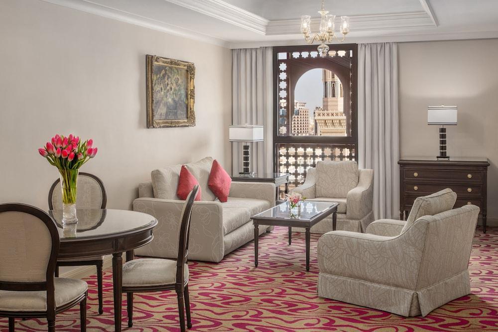 Intercontinental Dar Al Iman Madinah By Ihg Medina Exterior foto Suite at the Four Seasons Hotel, Mecca